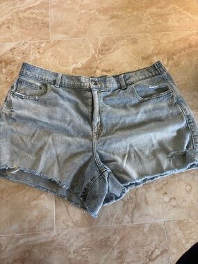 Aerie Jean denim shorts spring summer beach vacation
